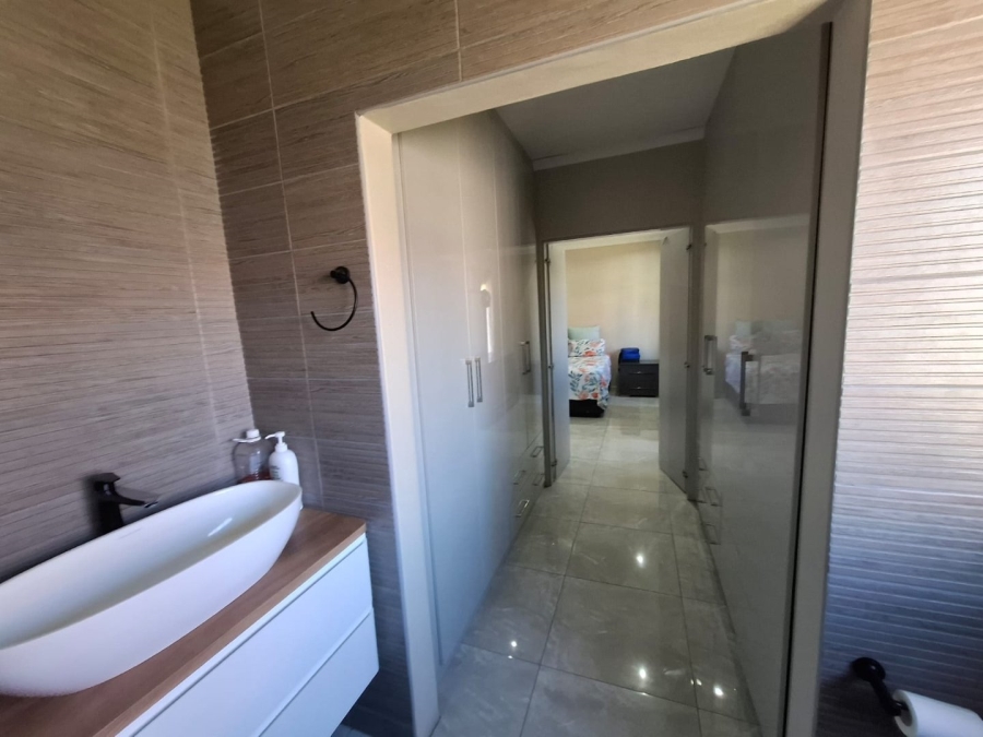 4 Bedroom Property for Sale in Waterkloof East North West